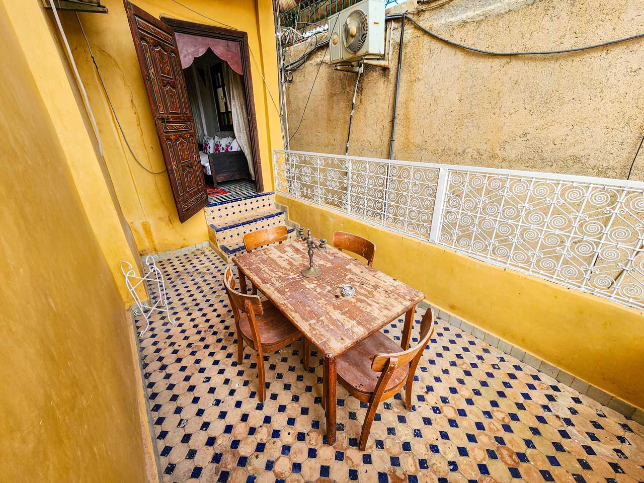 Manzah Room – A Cozy Oasis with Traditional Moroccan Charm