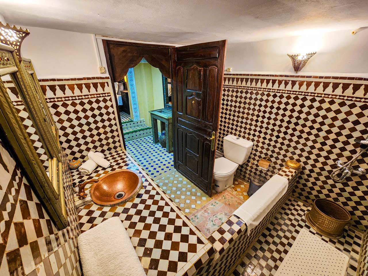 Yakout Room – Cozy Comfort with Moroccan Elegance