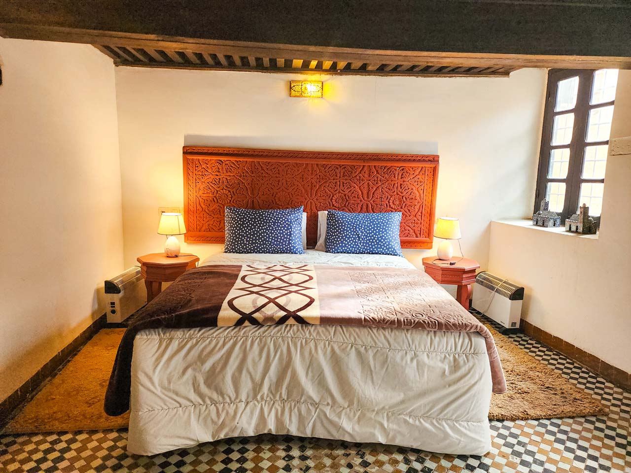 Bab Ainazlitan Room - Escape to Moroccan Bliss