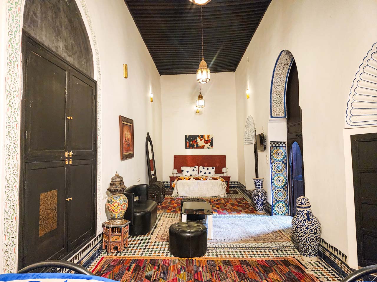 Relax and Unwind in the Bab Lkhoukha Room