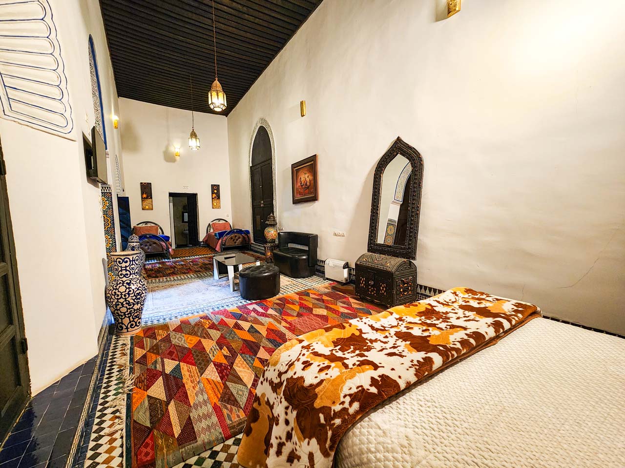 Spacious and Comfortable Bab Lkhoukha Room